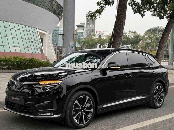 VinFast VF8 PLUS 2023 Đen - Nâu 63000 km