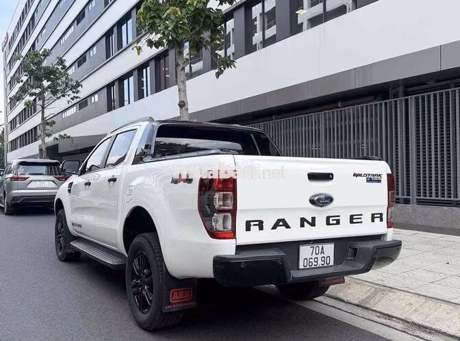 Ford Ranger Wildtrak 2021 Trắng Thái Lan