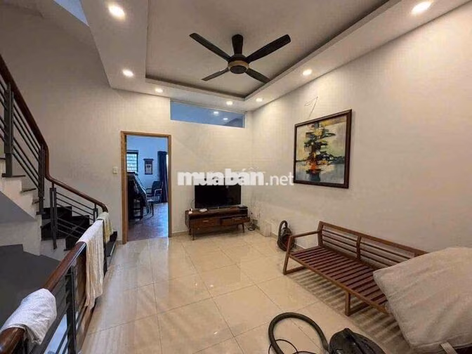 CHO THUÊ NHÀ PHỐ MT JAMONA CITY Q7, 4PN+5WC TRỆT 3 LẦU 32 TRIỆU/ THANG