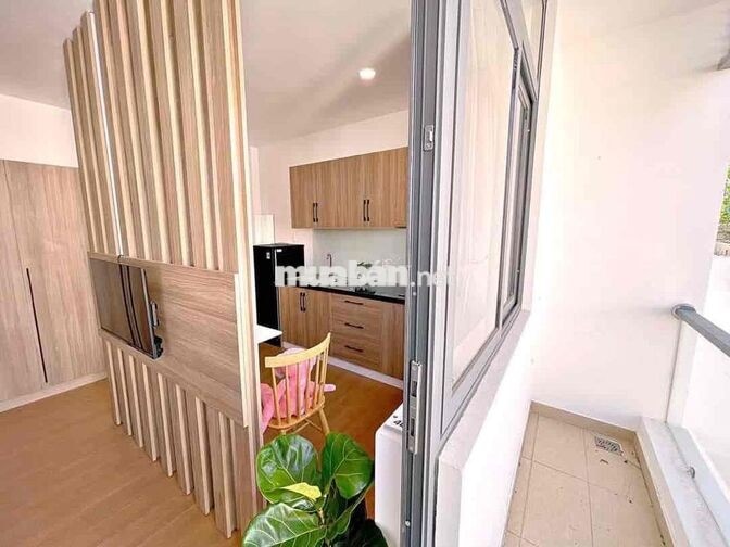 Căn hộ bancol 40m2 Nguyễn Tri Phương, quận 10