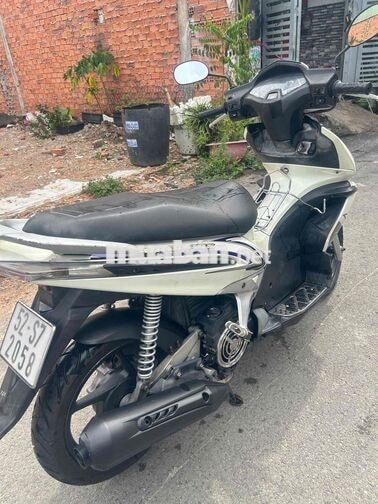 Honda Airblade máy zin siêu êm ngon. cavet đủ