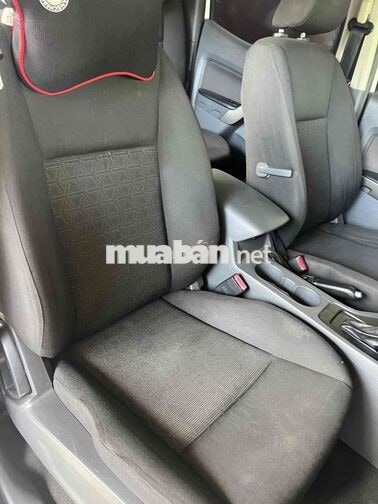 Ford Ranger Số sàn màu Đỏ