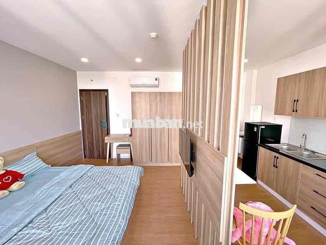 Căn hộ bancol 40m2 Nguyễn Tri Phương, quận 10