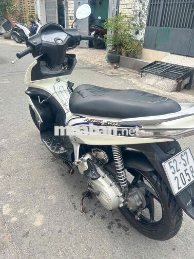 Honda Airblade máy zin siêu êm ngon. cavet đủ