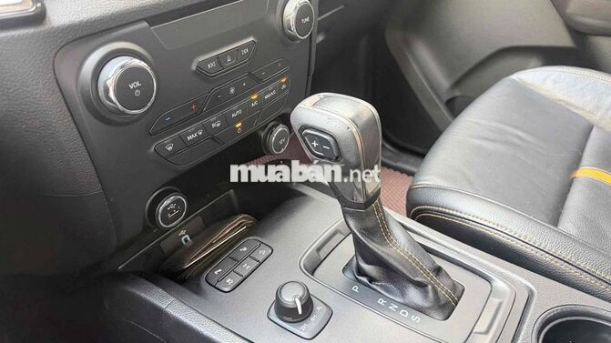 Ford Ranger Wildtrak 2021 Trắng Thái Lan
