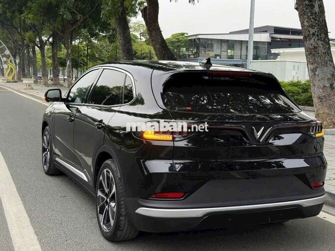 VinFast VF8 PLUS 2023 Đen - Nâu 63000 km
