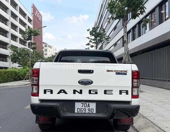 Ford Ranger Wildtrak 2021 Trắng Thái Lan
