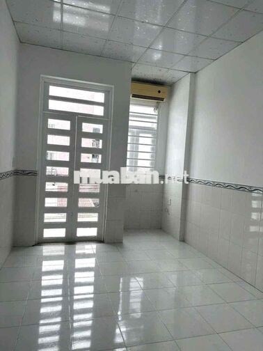 cho thuê nhà 1/ pahn huy ích (4x12) tret , lầu , 2pn , 2wc có máy lanh