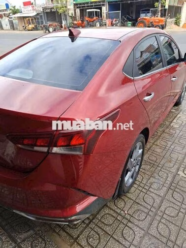 Hyundai Accent Cao cấp nhất Tự động Đỏ