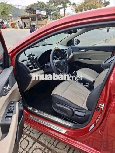 Hyundai Accent Cao cấp nhất Tự động Đỏ