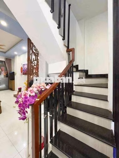 Nhà Bán Tân Kỳ Tân Quý_3Tầng_4PN_Hẻm Xe Hơi _Giá 5,4Tỷ