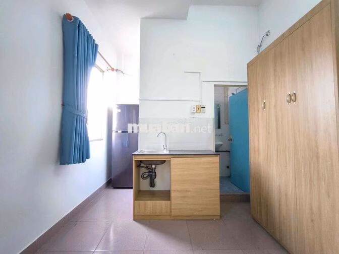 STUDIO CỬA SỔ SIÊU THOÁNG GẦN CẦU CHÀ VÀ THUẬN TIỆN ĐH Y DƯỢC