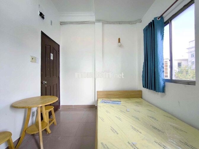 STUDIO CỬA SỔ SIÊU THOÁNG GẦN CẦU CHÀ VÀ THUẬN TIỆN ĐH Y DƯỢC