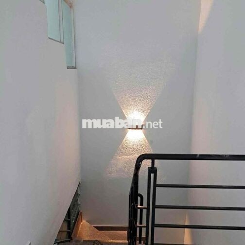 Cho Thuê Nhà Gần Chợ Đường DT 100m2 1Trệt 1Lầu 3Pn 2Wc Sân Xe Máy