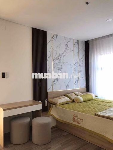 Cho thuê căn hộ 3 phòng ngủ chung cư Monarchy, Full nội thất, giá tốt