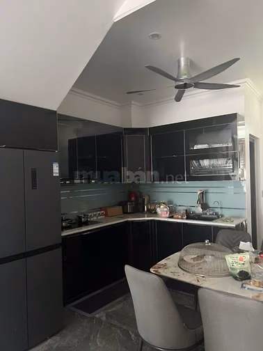 Bán nhà tái định cư hoa động .