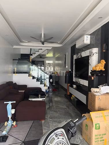 Bán nhà tái định cư hoa động .