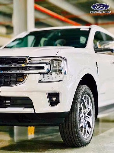 Ford Everest Titanium 4x4 2026 Trắng Số điện tử