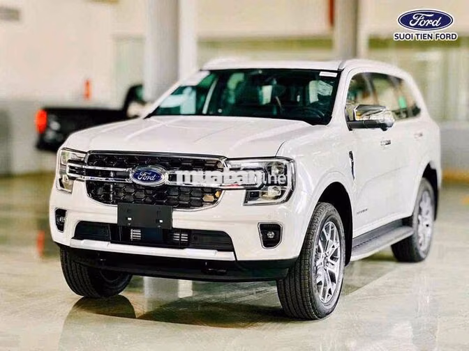 Ford Everest Titanium 4x4 2026 Trắng Số điện tử
