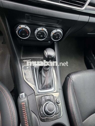 Mazda Mazda 3 2015 Trắng 5 chỗ Tự động
