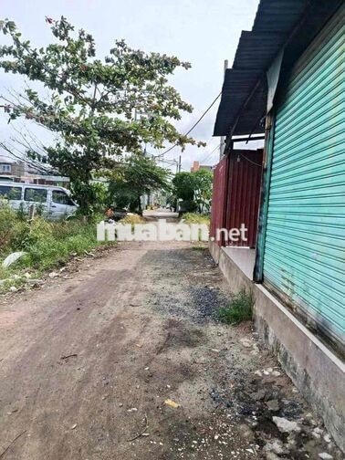 Cho thuê Kho: Giá 8tr/th DT: 12  × 20m(Trần cao, 3fa) 👉 Đường Võ Văn V