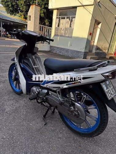 Yamaha Sirius Trắng Xanh