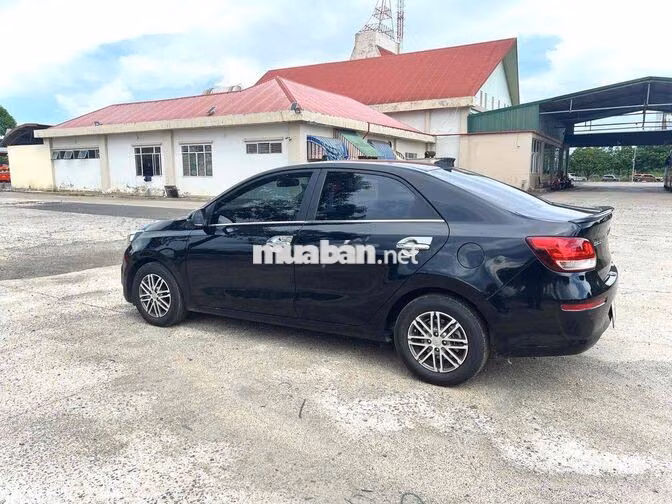 Kia Soluto MT bản đủ 2020 Số sàn Đen