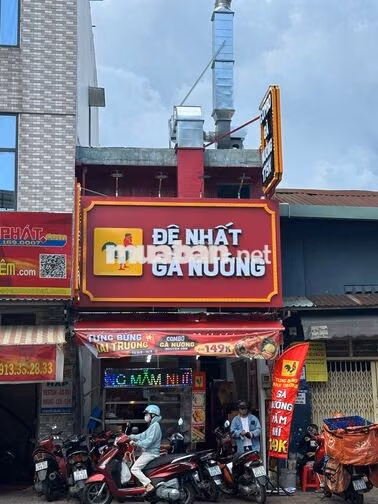 TUYỂN NHÂN VIÊN THU NGÂN BAO ĂN Ở TẠI QUÁN
