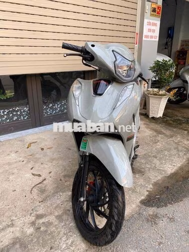 Velia 50cc 1600km Xám Hà Nội siêu mới