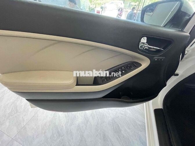 Kia Cerato 2016 bản full Trắng