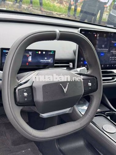 VF 8 ALL NEW MÀU ĐEN SẴN XE GIAO NGAY