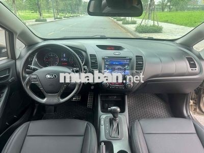 Kia K3 đời 2015 bản 2.0 màu vàng cát
