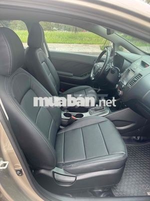 Kia K3 đời 2015 bản 2.0 màu vàng cát