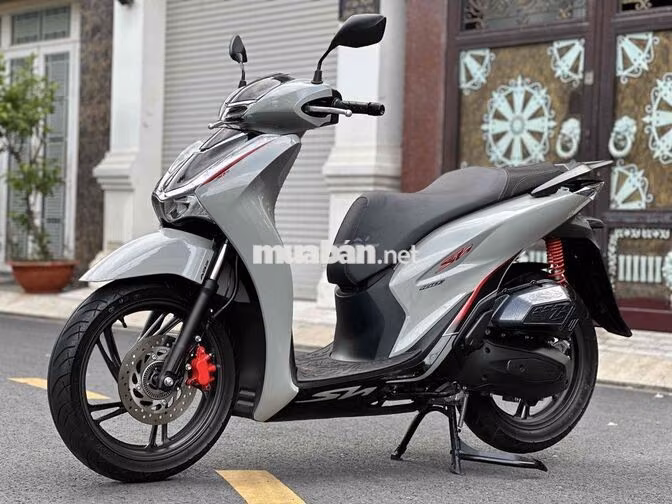 Honda SH 160 7.500 km Xám xi măng