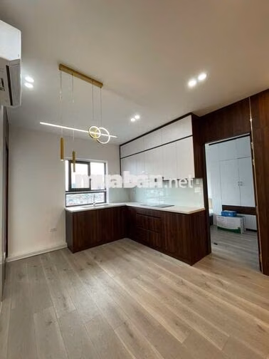 CĂN HỘ CHUNG CƯ HOÀNG ĐẠO THÚY. 3 NGỦ, 2WC, ĐẸP LUNG LINH. VÀO Ở NGAY.