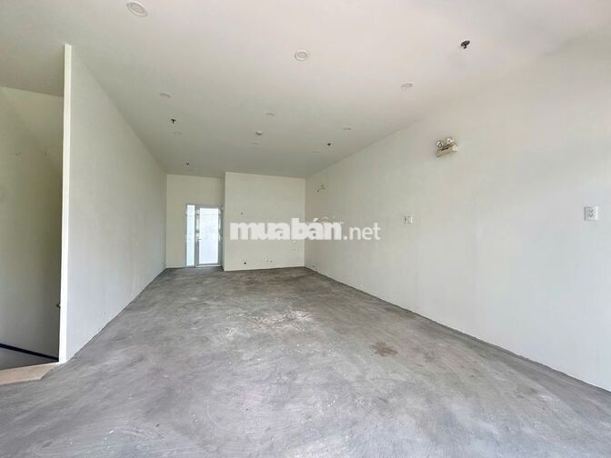 CHO THUÊ SHOPHOUSE STARHILL PHÚ MỸ HƯNG- 4 SÀN RỘNG - GIÁ CHĨ 65 TRIỆU