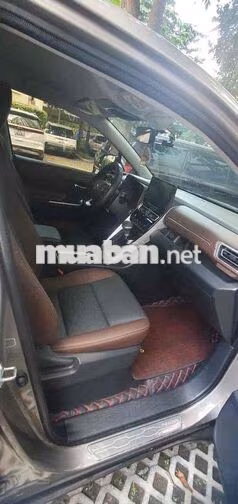 Toyota Innova Cross 2024 Đồng Ánh Kim 62.000 km