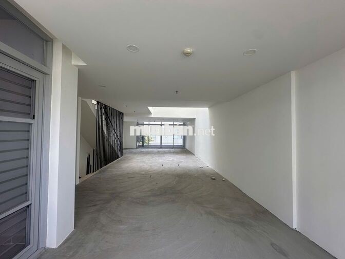 CHO THUÊ SHOPHOUSE STARHILL PHÚ MỸ HƯNG- 4 SÀN RỘNG - GIÁ CHĨ 65 TRIỆU