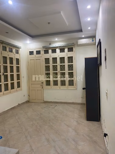 CC cho thuê nhà 61m2x4 tầng ngõ rộng đường HuỳnhThúc Kháng_Kéo dài_HN.