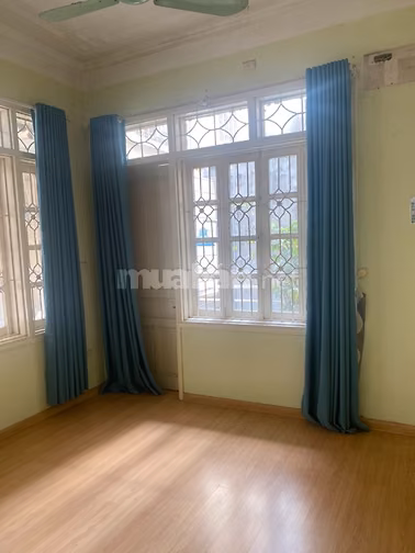 CC cho thuê nhà 61m2x4 tầng ngõ rộng đường HuỳnhThúc Kháng_Kéo dài_HN.