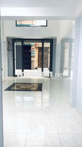 BÁN NHÀ HXH 221 VÕ VĂN TẦN – 81M² – THANG MÁY – NỞ HẬU – GIÁP QUẬN 1