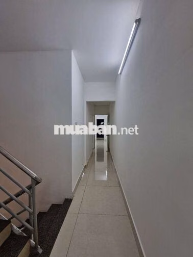 Nhà 2 MT cửa trước sau đường hoàng hoa thám cách biển 2km sỗ hồng sẵn