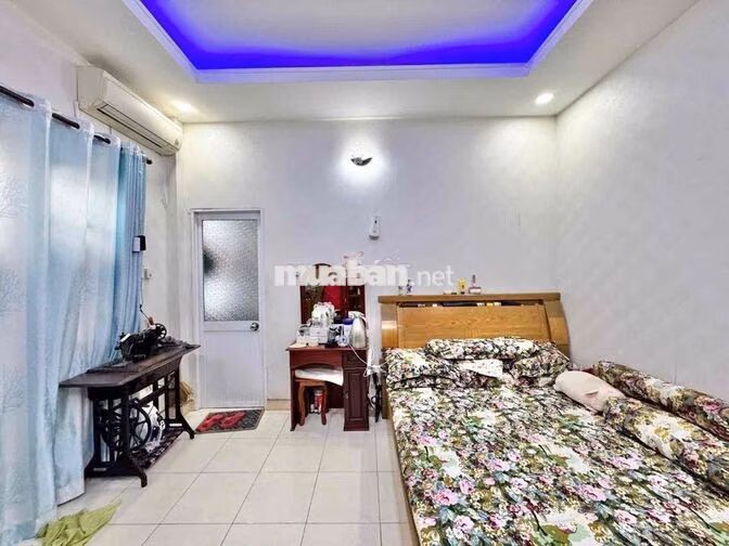 NHỈNH 7 TỶ NHÀ TRONG BIỆT THỰ SANG TRỌNG  KHU CÁN BỘ CAO CẤP SÂN RỘNG