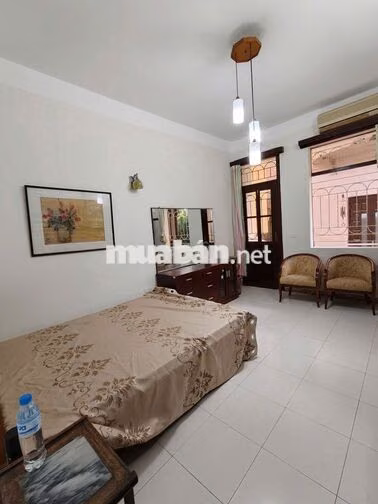 Cho thuê nhà Hoàng Hoa Thám, 35m 5 tầng oto đỗ cửa chỉ 13 triệu
