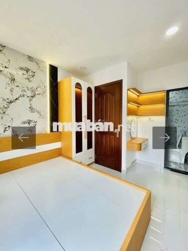 NHÀ ĐẸP Ở NGAY _HẺM XE TẢI THÔNG 