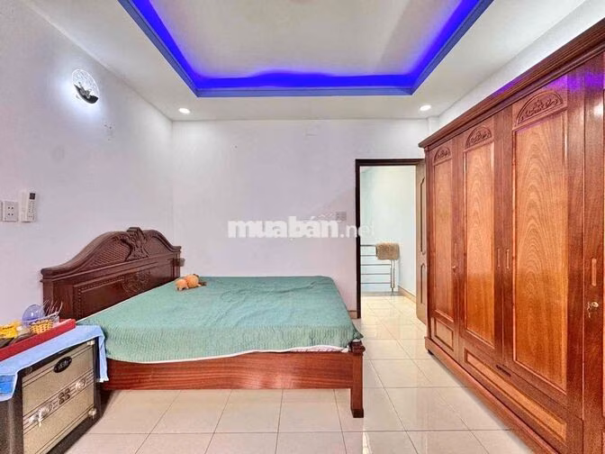 NHỈNH 7 TỶ NHÀ TRONG BIỆT THỰ SANG TRỌNG  KHU CÁN BỘ CAO CẤP SÂN RỘNG