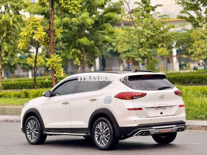 Hyundai Tucson 2021 2.0 ATH Trắng 6 vạn km