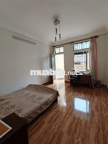 Cho thuê nhà Hoàng Hoa Thám, 35m 5 tầng oto đỗ cửa chỉ 13 triệu