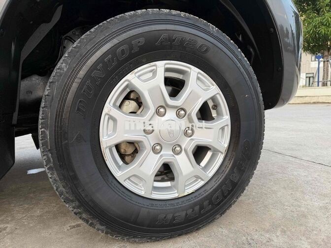 Ford Ranger XLs 2022 Tự động Xám 36000 km