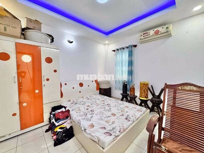 NHỈNH 7 TỶ NHÀ TRONG BIỆT THỰ SANG TRỌNG  KHU CÁN BỘ CAO CẤP SÂN RỘNG